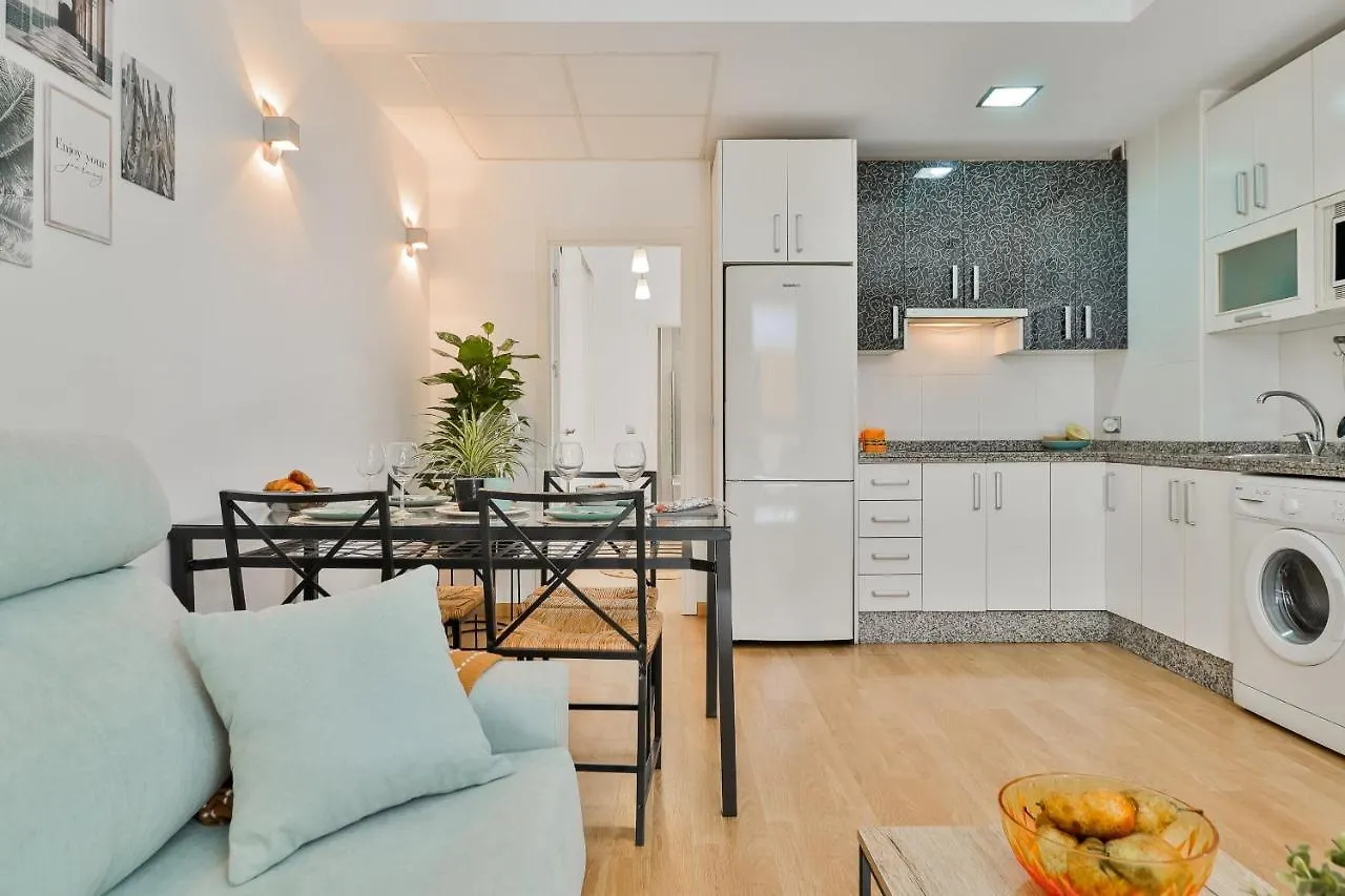 C47 - Cosy Aapartment With Parking Malaga 0*,